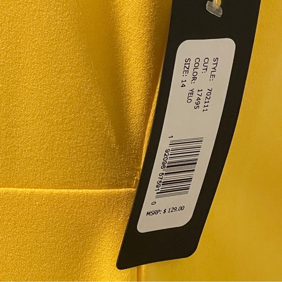 Bebe Scuba Crepe Halter Twist Neck Gown Maxi Sleeveless Womens Yellow 14 - Picture 5 of 9